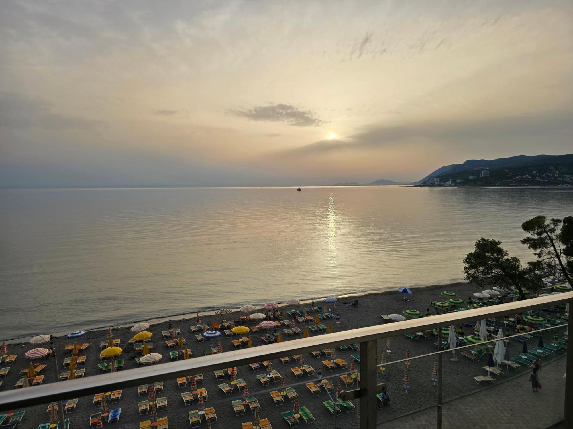 Apartament Roxhensi Shëngjin Zewnętrze zdjęcie